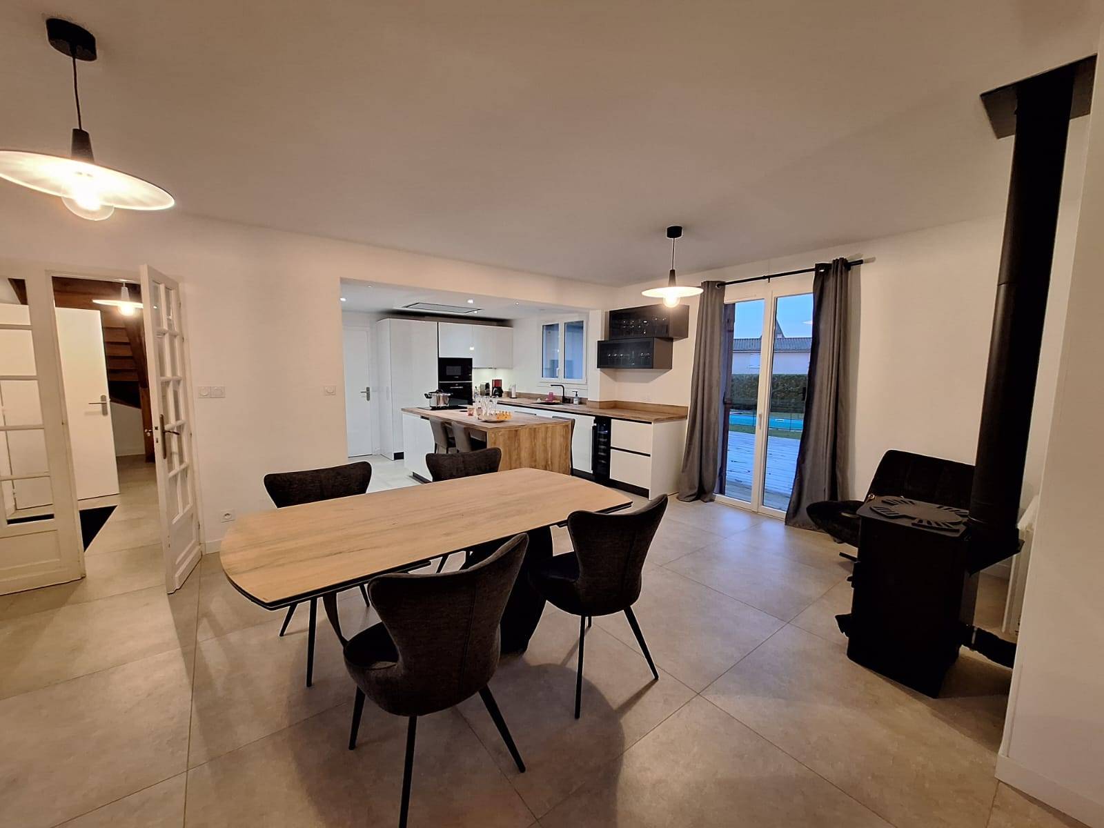 AGENCEMENT ET FINITIONS