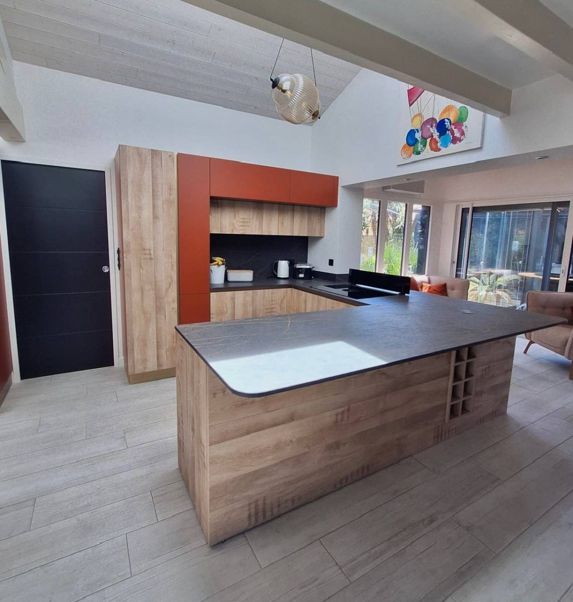 Projet décoratif complet d'une cuisine moderne et coloré, à Soustons dans les Landes