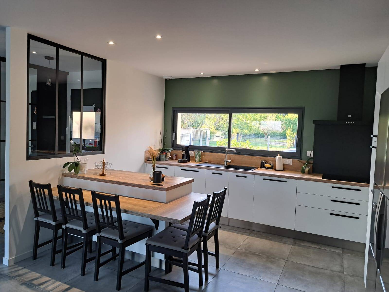 Réalisation d'une cuisine dans une maison neuve à GREZILLAC, proche de La Sauve